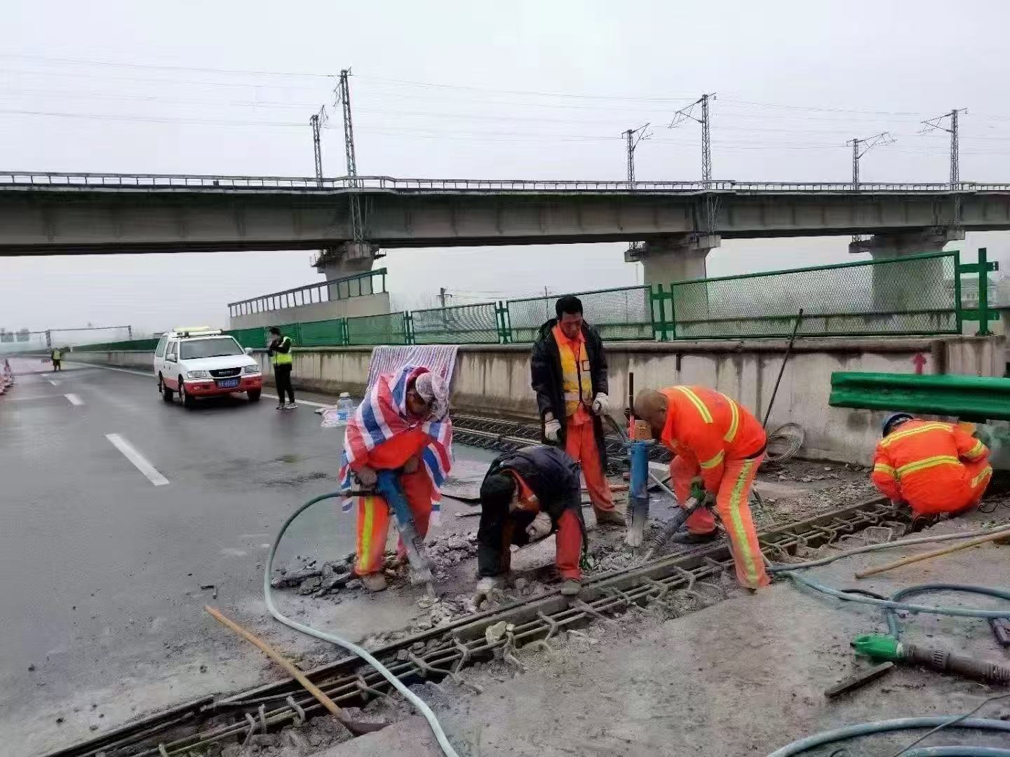 青白江桥梁伸缩缝抢修料